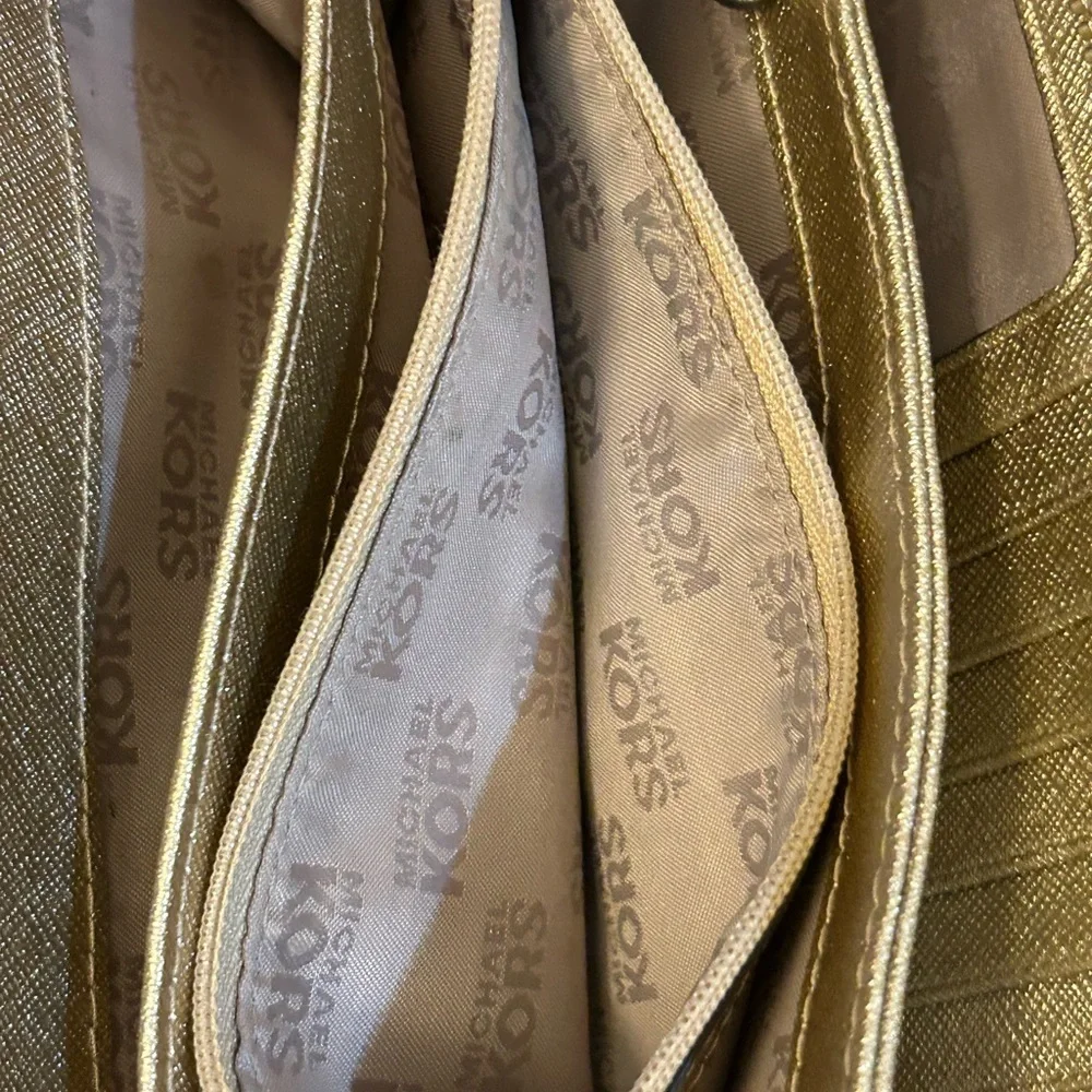Michael Kors Illustrations Gold Stars Continental Travel Wallet Signature